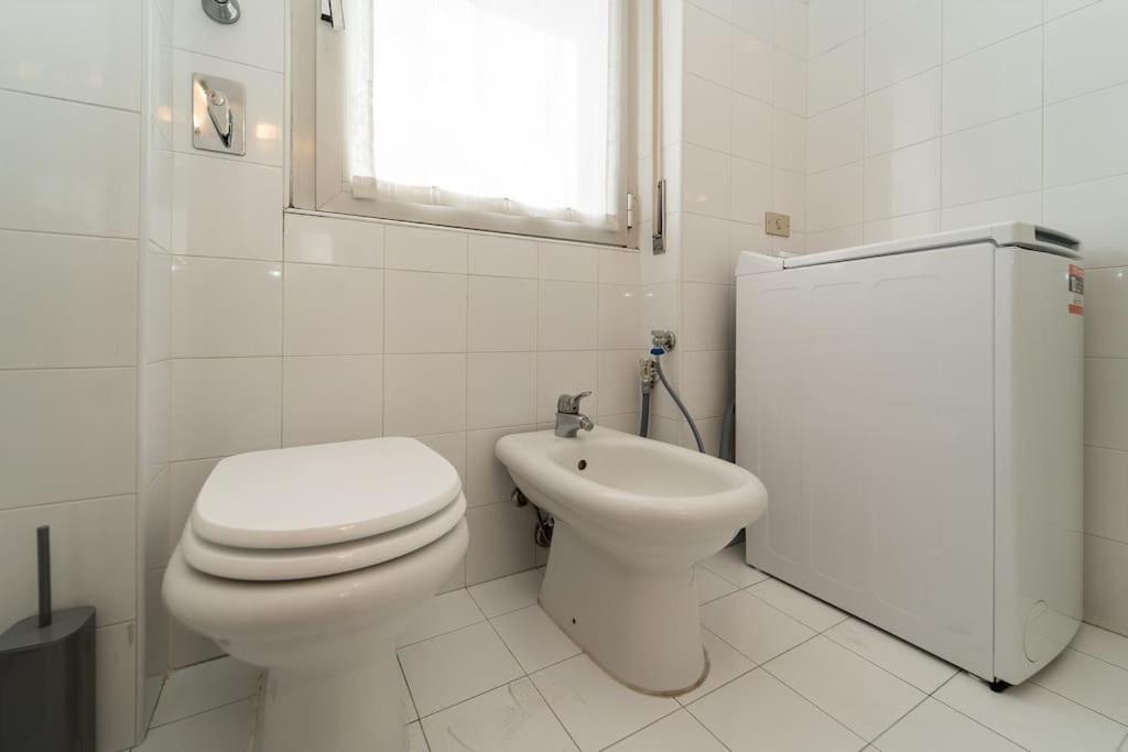 5 Giornate Apt Con Terrazzo E Garage Privato Appartamento